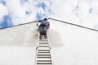 Peinture extérieure à Conat — façades et ravalement